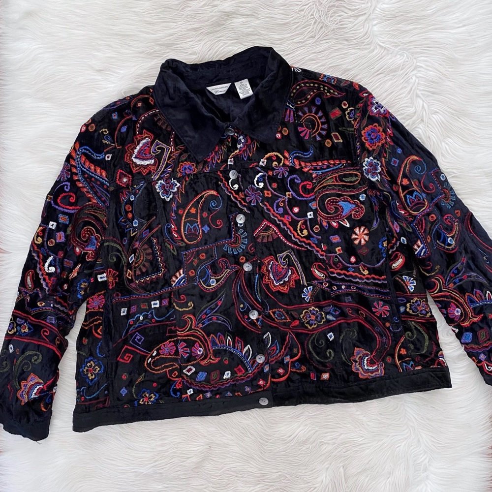 Vintage Laura Ashley Black Velour Red Embroidered Boho Button Front Jacket Y2K